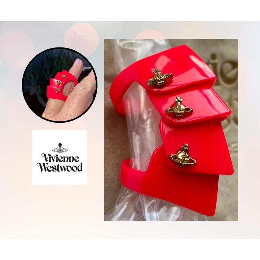 Vivienne Westwood rare Resin Knuckleduster ring with Gold logo charms